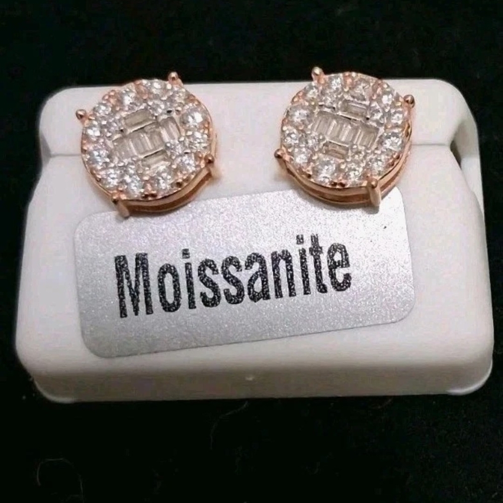 New Moissanite Cluster Stud Earrings 1.5 CTW 925 Silver Screwback MSRP $300